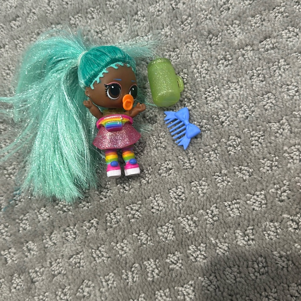 Lol surprise rainbow raver